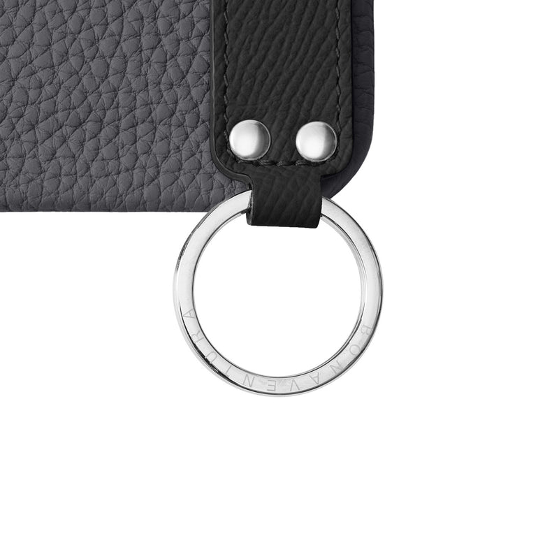 Backcover with handle (iPhone 17 Pro Max) – BONAVENTURA US